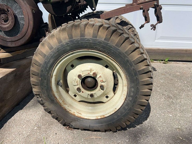 huski-garden-tractor-image-15