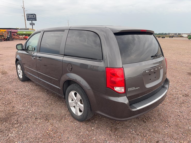 2015-dodge-grand-caravan-image-7