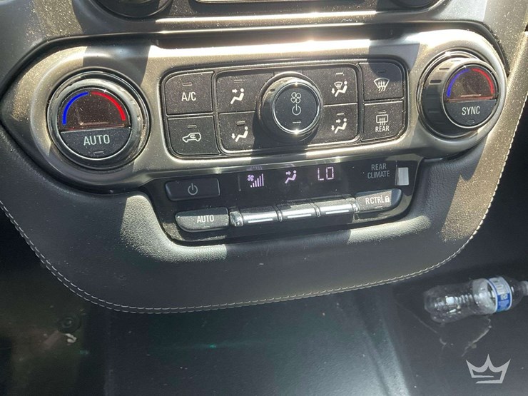 2019-chevrolet-tahoe-image-16