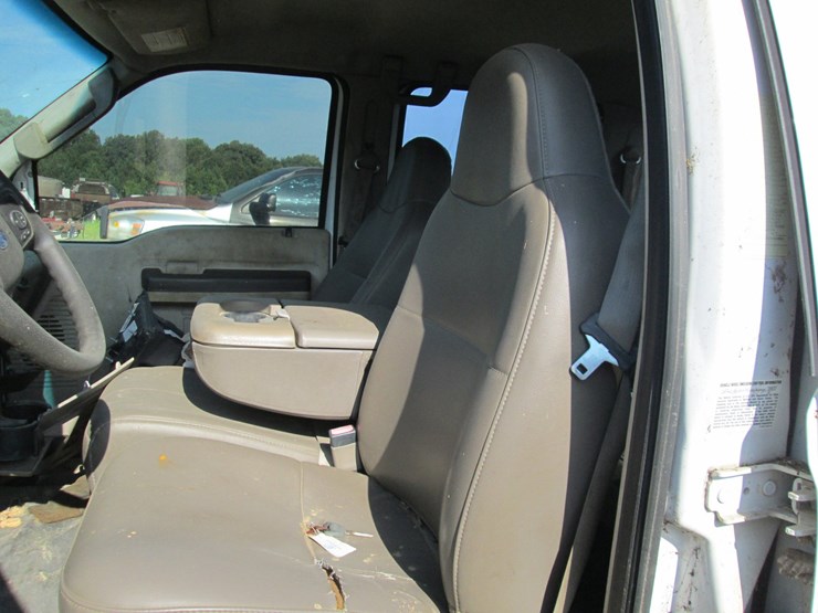 2008-ford-f350-image-25