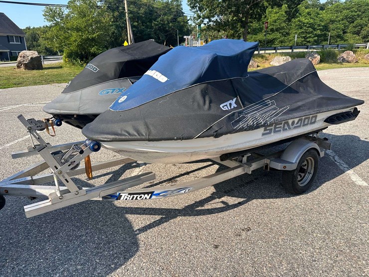 2007-sea-doo-gtx-4-tec-jet-ski,-2006-sea-doo-gtx-4-tec-jet-ski,-w/2017-triton-dual-ski-trailer-image-8