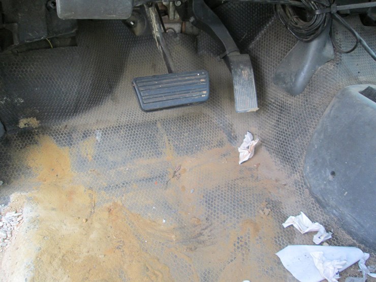 2006-chevrolet-2500hd-image-30