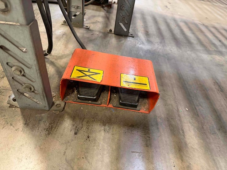 lee-l36-30-electric-hydraulic-scissor-lift-image-7