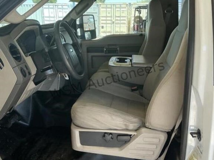 2008-ford-f350-image-25