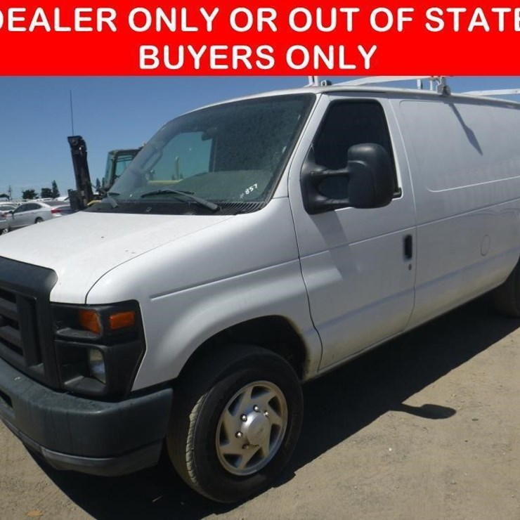 2010 FORD CARGO