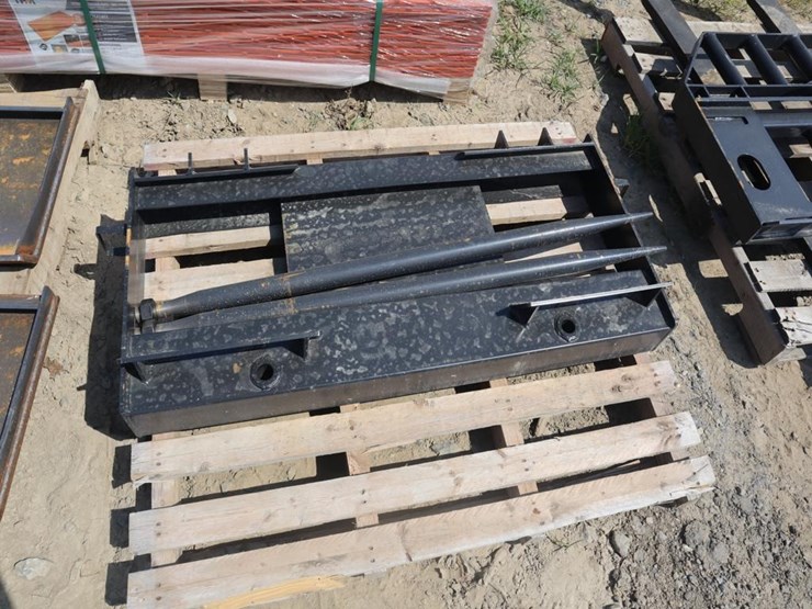 jct-skidsteer-bale-spear-image-2
