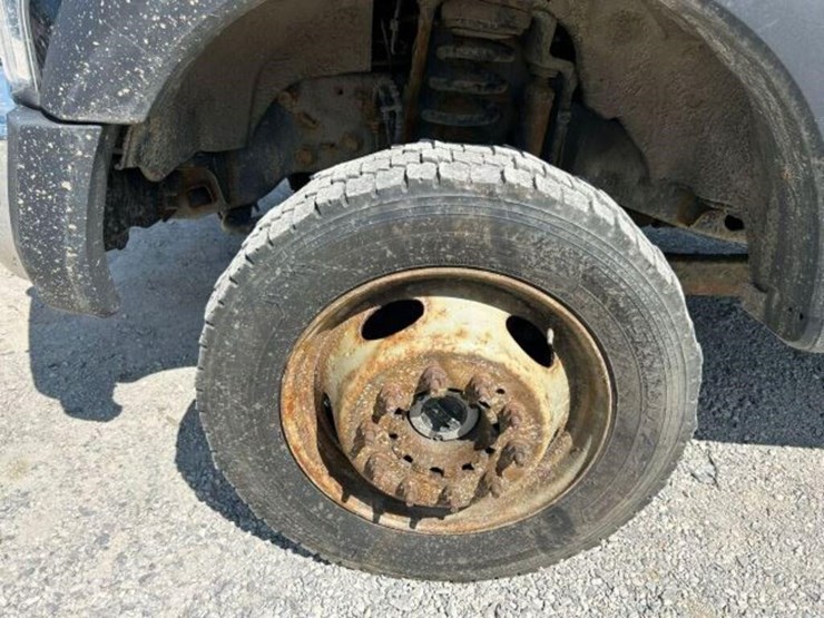 2016-ford-f550-xl-image-44