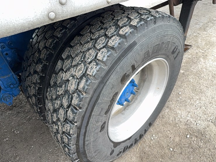 2012-mack-cxu613-image-33