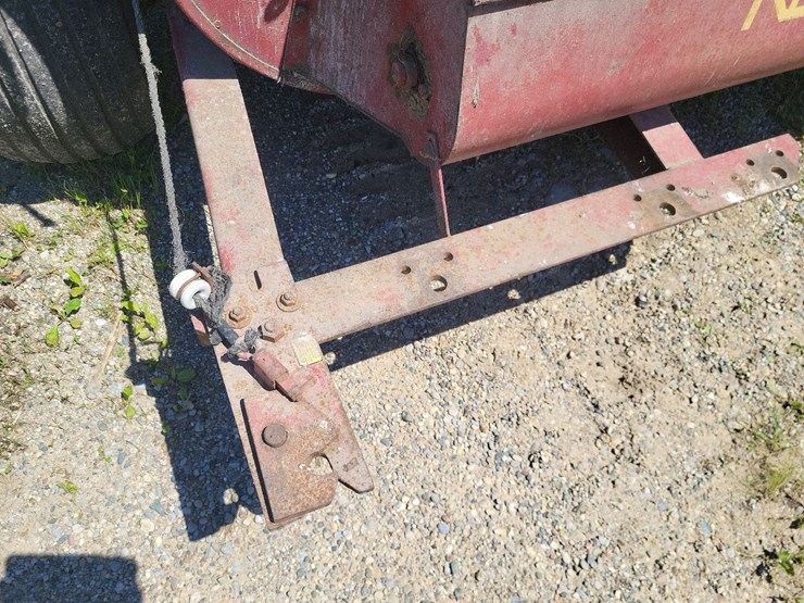 new-holland-890-image-20