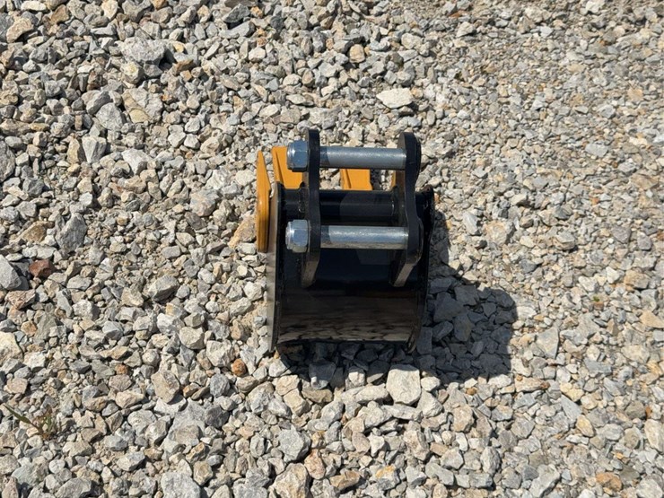 7”-mini-excavator-bucket-image-3