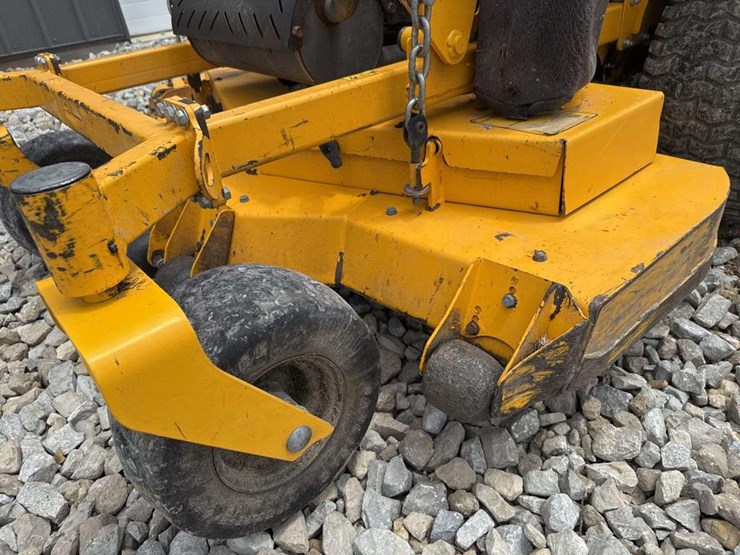 wright-stand-on-zero-turn-mower-image-5