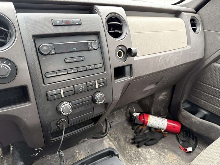 2010-ford-f-15-xl-image-40