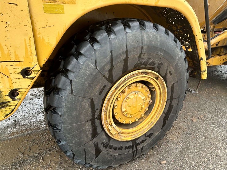 2008-caterpillar-725-image-22