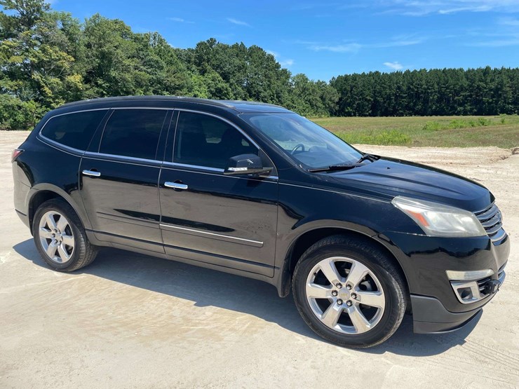 2017-chevrolet-traverse-image-4