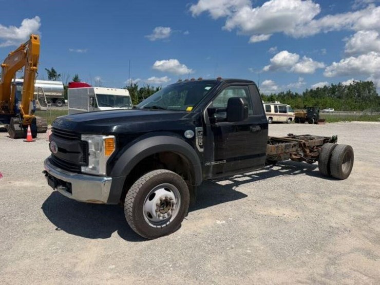 2016-ford-f550-xl-image-1