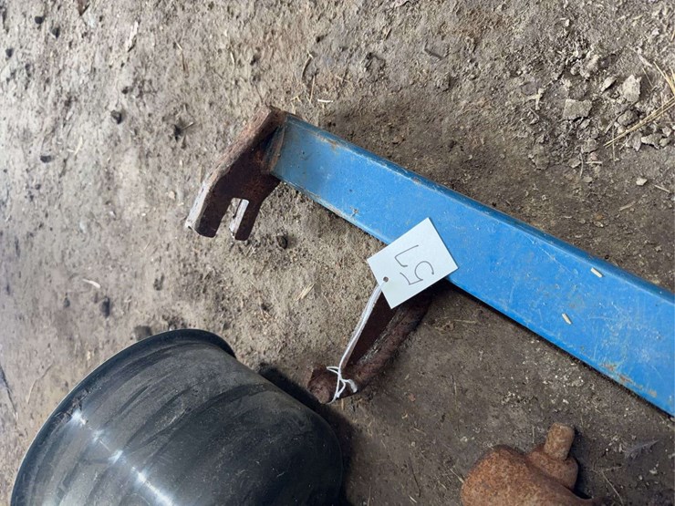 agricultural-pto-driveline-shafts-and-metal-support-bar-image-4