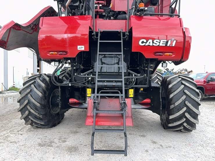2022-case-ih-8250-image-45