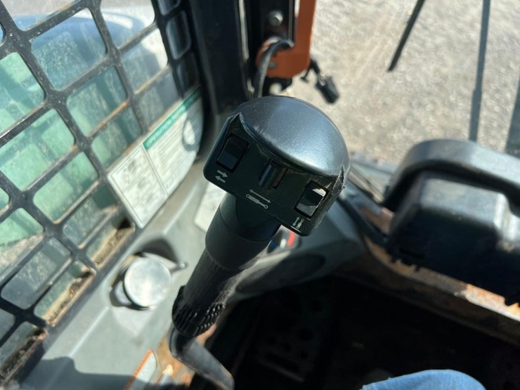 bobcat-t650-image-23