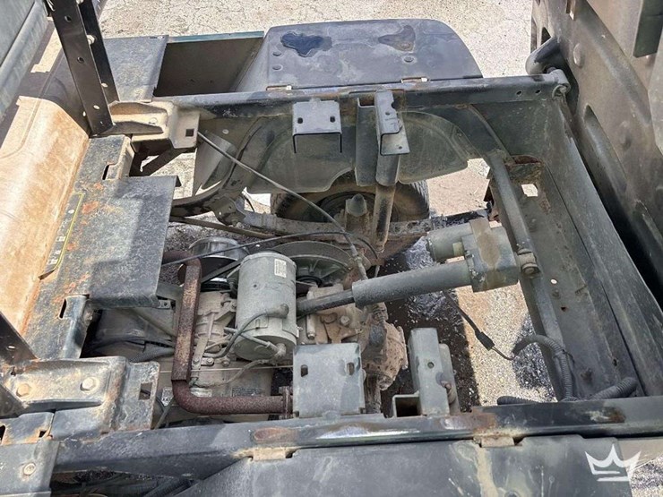 2012-ez-go-gas-utility-cart-image-5