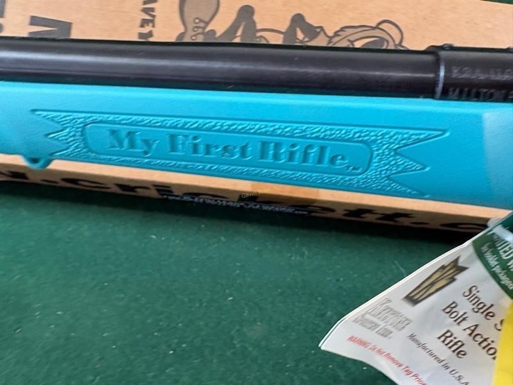 crickett-"my-first-rifle"-22-s,-l-or-lr-rifle--nib-image-12