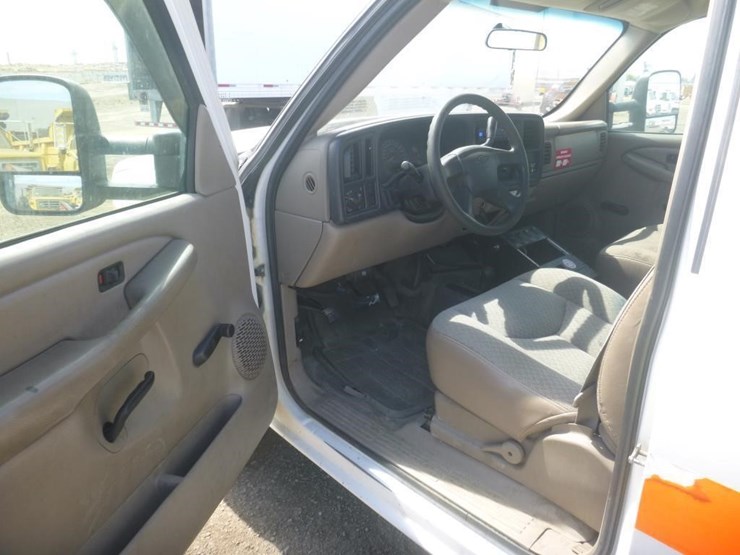 2007-chevrolet-2500-image-9