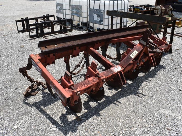 rhino-6-shank-pasture-aerator-image-1