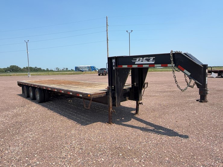 2016-dct-830gs38-gooseneck-trailer-image-3