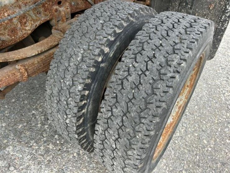 2002-ford-f550-image-61