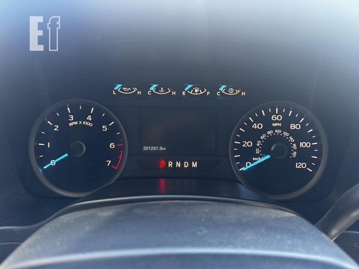 2021-ford-f150-xlt-image-17