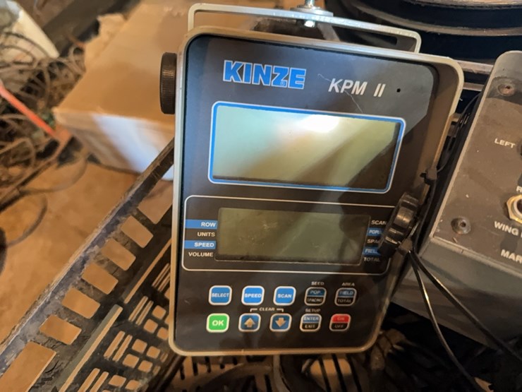 kinze-3600-image-36