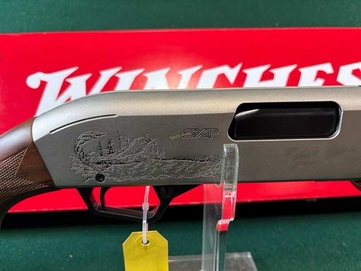 nib-winchester-sxp-12ga-shotgun-image-4