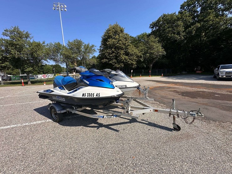 2007-sea-doo-gtx-4-tec-jet-ski,-2006-sea-doo-gtx-4-tec-jet-ski,-w/2017-triton-dual-ski-trailer-image-20