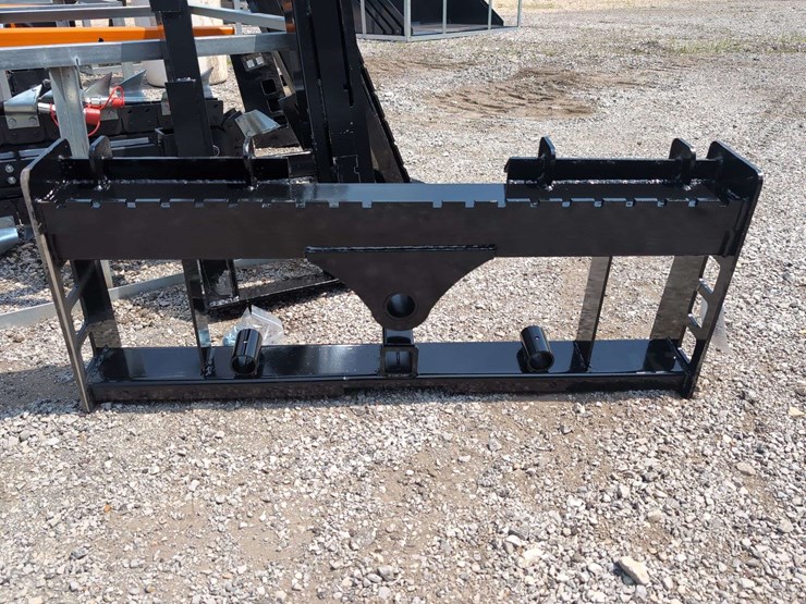 (1)-wolverine-skid-steer-attachment-pff1-13-45w-image-1