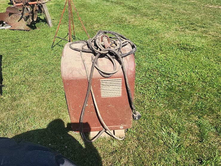 lincoln-ideal-arc-180-stick-welder---220-volt-image-2