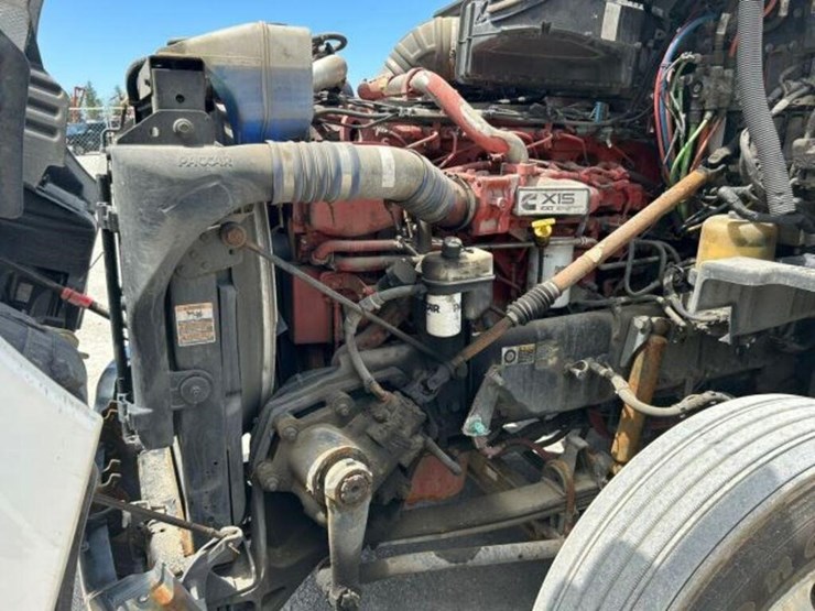 2020-kenworth-t680-image-42