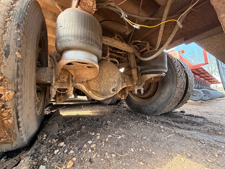 1980-peterbilt-grain-truck-image-10