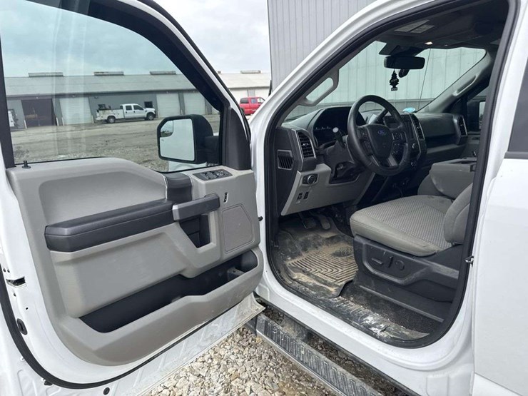 2019-ford-f150-xlt-image-8