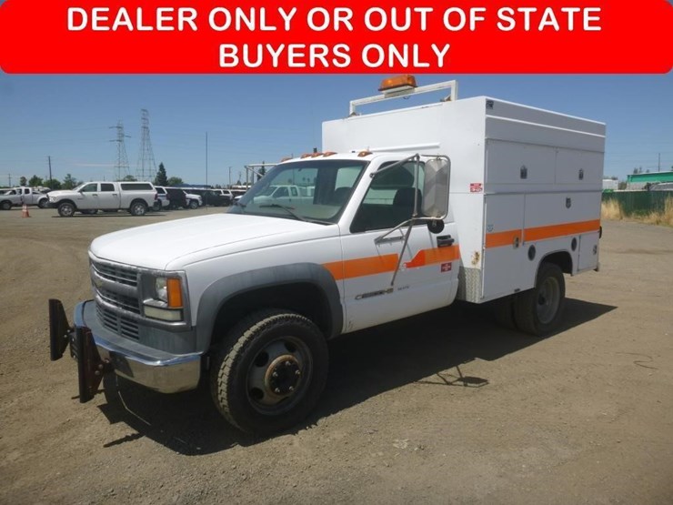 2002-chevrolet-3500-image-1