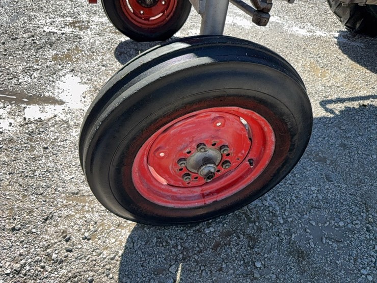 massey-ferguson-65-image-17
