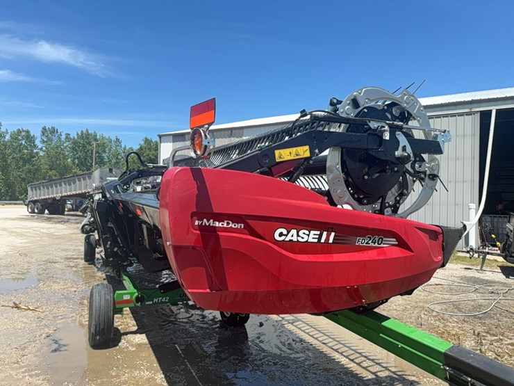 2023-case-ih--fd240-draper-head-image-11