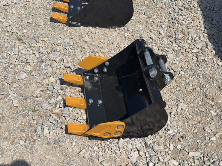15”-mini-excavator-bucket-image-2