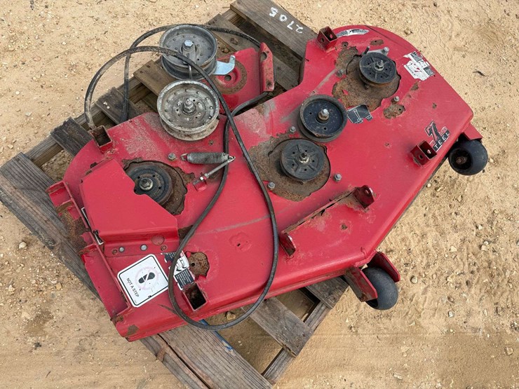 2019-bushog-zt-zero-turn-lawn-mower-image-22