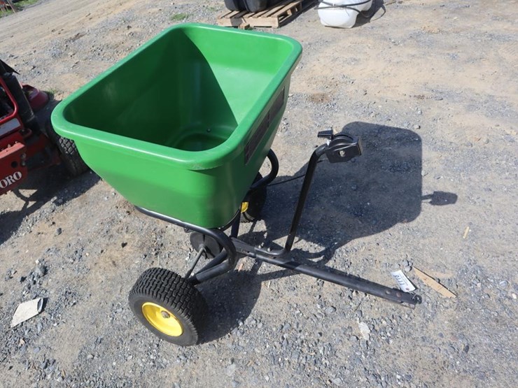john-deere-broadcast-spreader-image-1
