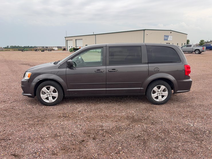 2015-dodge-grand-caravan-image-8