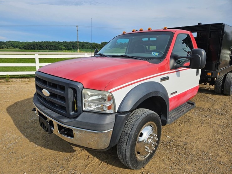 2007-ford-f550-image-22