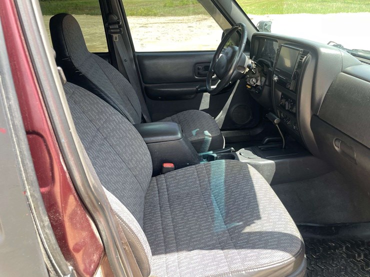 2000-jeep-cherokee-image-18