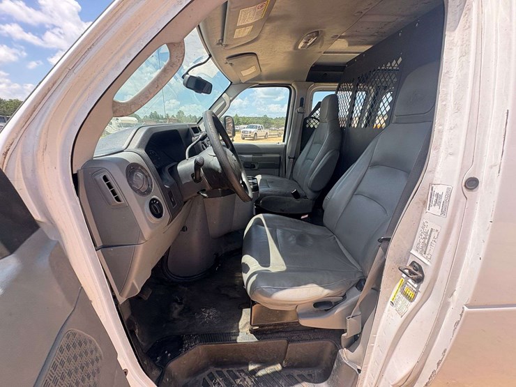 2013-utility-van-image-12