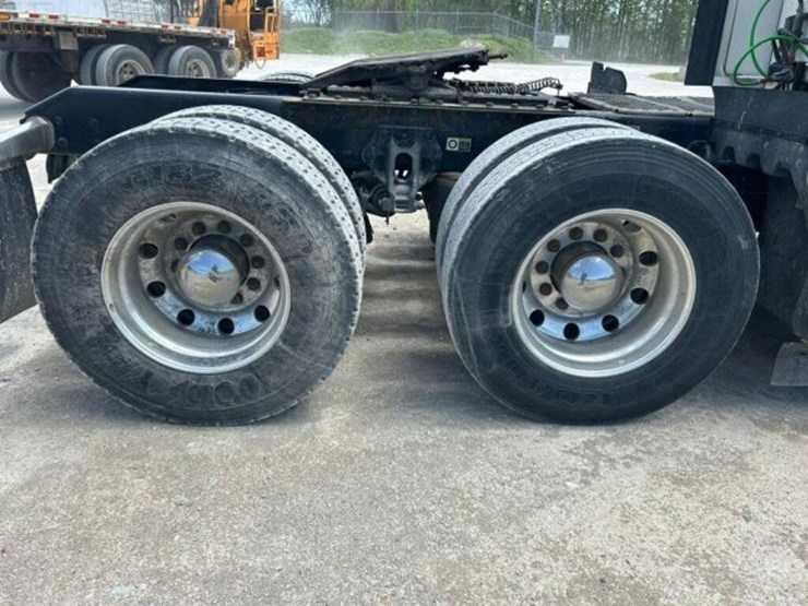 2020-kenworth-t680-image-75