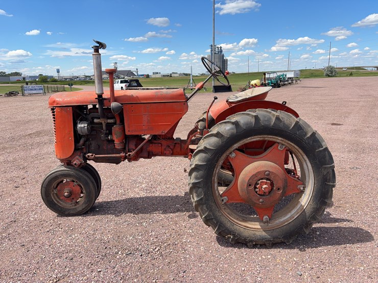 1951-j.i-case-tractor-image-8
