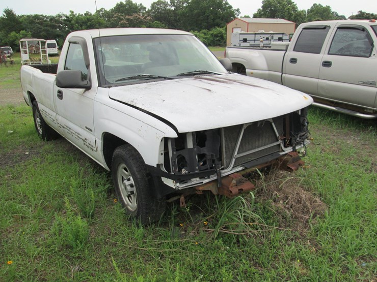 2000-chevrolet-silverado-1500-image-2